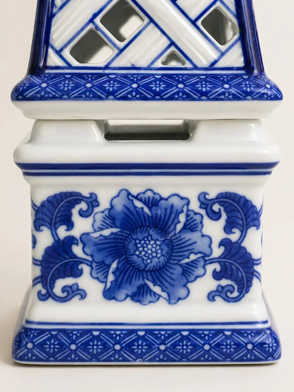Bombay Co Blue White Porcelain Lattice Obelisk Candle Holder 10” NWOT